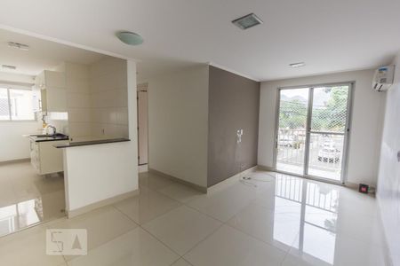 Sala de apartamento à venda com 2 quartos, 56m² em Taquara, Rio de Janeiro