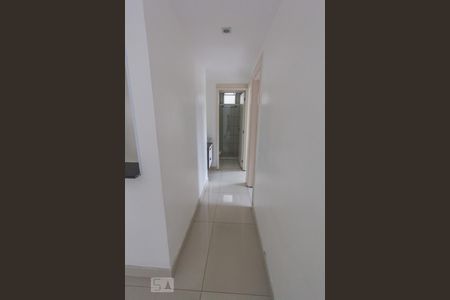 Corredor de apartamento à venda com 2 quartos, 56m² em Taquara, Rio de Janeiro
