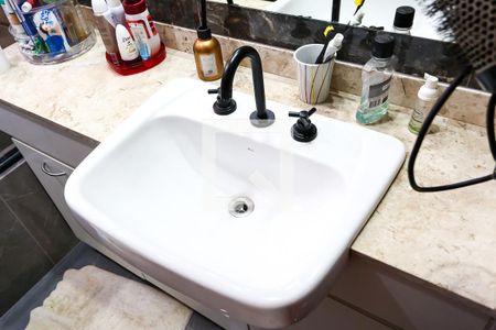 Apartamento à venda com 96m², 3 quartos e 2 vagasBanheiro da Suíte