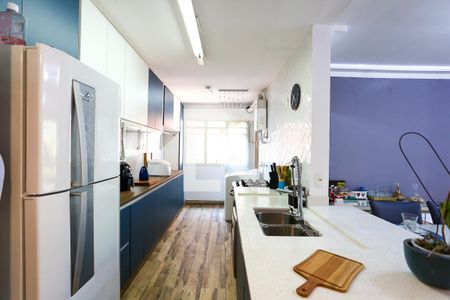 Apartamento à venda com 96m², 3 quartos e 2 vagasCozinha