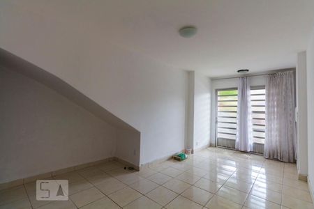 Sala de casa para alugar com 2 quartos, 70m² em Planalto Paulista, São Paulo