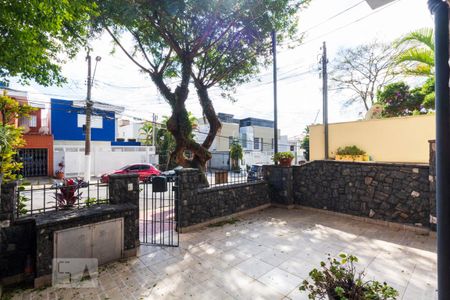 Casa para alugar com 70m², 2 quartos e sem vagaQuintal da entrada