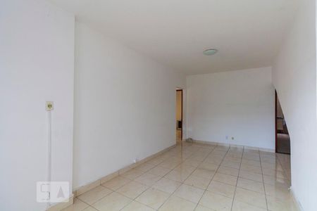 Sala de casa para alugar com 2 quartos, 70m² em Planalto Paulista, São Paulo