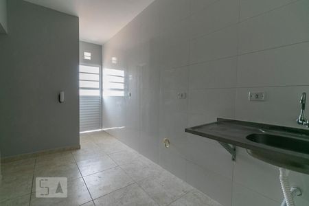 Cozinha / Sala de kitnet/studio para alugar com 1 quarto, 29m² em Água Rasa, São Paulo