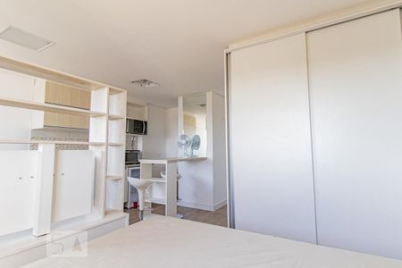 Quarto  de kitnet/studio para alugar com 1 quarto, 31m² em Rebouças, Curitiba