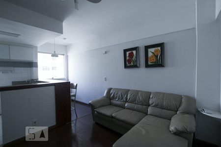 Sala de kitnet/studio para alugar com 1 quarto, 40m² em Setor Oeste, Goiânia