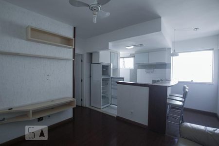 Sala de kitnet/studio para alugar com 1 quarto, 40m² em Setor Oeste, Goiânia