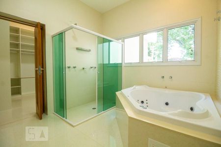 Casa à venda com 250m², 3 quartos e 5 vagasBanheiro da Suíte 1