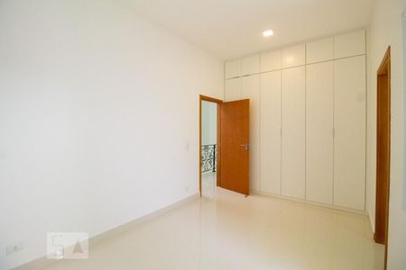 Casa à venda com 250m², 3 quartos e 5 vagasSuíte 2