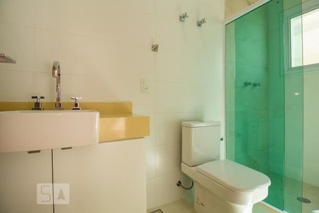 Casa à venda com 250m², 3 quartos e 5 vagasBanheiro da Suíte 3