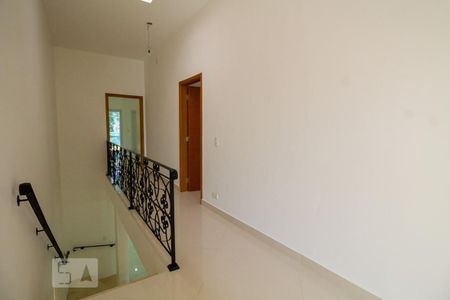 Casa à venda com 250m², 3 quartos e 5 vagasEscada