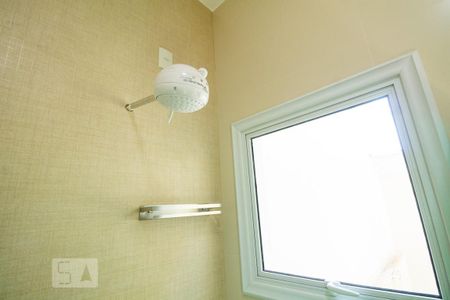 Casa à venda com 250m², 3 quartos e 5 vagasBanheiro da Suíte 2