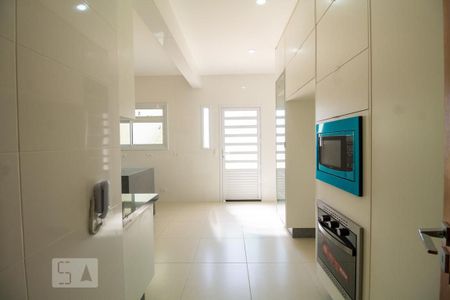 Casa à venda com 250m², 3 quartos e 5 vagasCozinha 