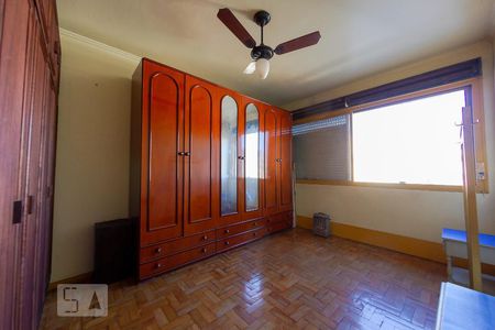 Quarto 1 de apartamento para alugar com 1 quarto, 85m² em Floresta, Porto Alegre