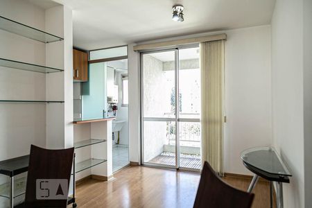 Sala de apartamento para alugar com 1 quarto, 40m² em Super Quadra Morumbi, São Paulo