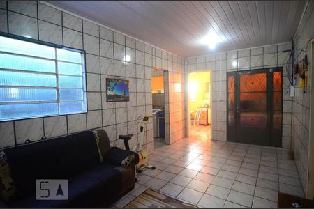 Sala de casa à venda com 3 quartos, 116m² em Rio Branco, Canoas