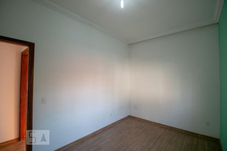 Quarto 2 de casa para alugar com 3 quartos, 140m² em Piratininga (venda Nova), Belo Horizonte