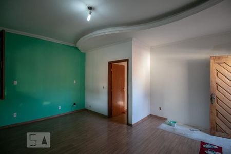Sala de casa para alugar com 3 quartos, 140m² em Piratininga (venda Nova), Belo Horizonte