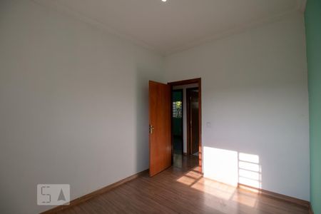 Quarto 1 de casa para alugar com 3 quartos, 140m² em Piratininga (venda Nova), Belo Horizonte