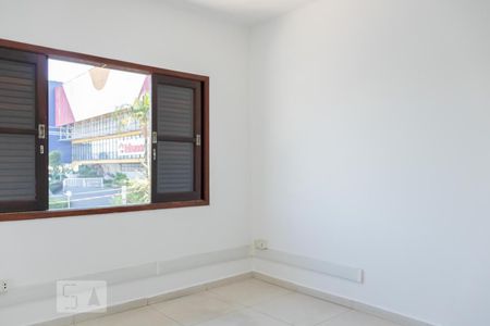 Casa à venda com 190m², 3 quartos e 2 vagasQuarto 2