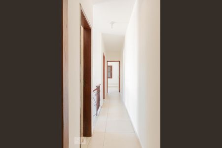 Casa à venda com 190m², 3 quartos e 2 vagasCorredor