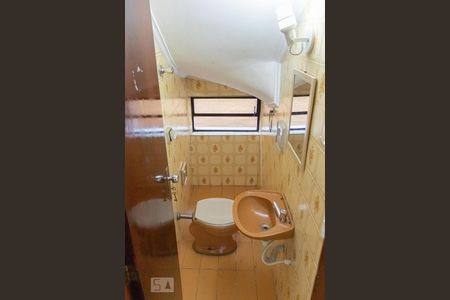 Casa à venda com 190m², 3 quartos e 2 vagasLavabo