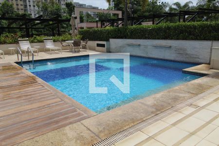 Apartamento à venda com 150m², 2 quartos e 2 vagasÁrea comum - Piscina