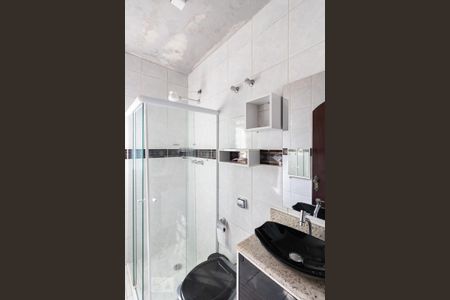 Casa à venda com 300m², 3 quartos e 5 vagas Casa à venda com 300m², 3 quartos e 5 vagasBanheiro 2