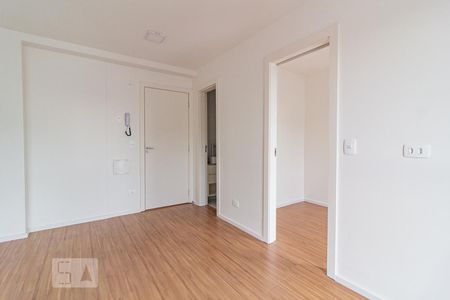 Sala de apartamento para alugar com 1 quarto, 30m² em Água Verde, Curitiba