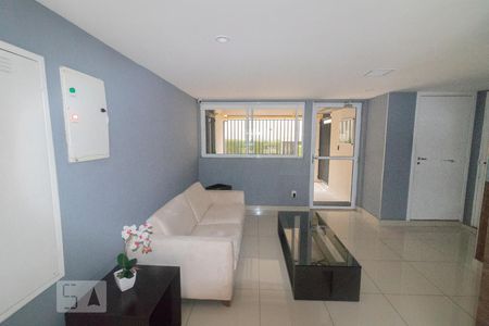 Apartamento à venda com 65m², 2 quartos e 1 vaga Apartamento à venda com 65m², 2 quartos e 1 vagaHall social