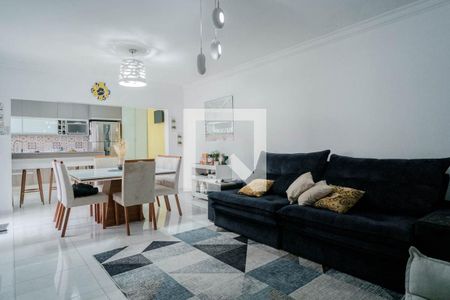 Casa à venda com 3 quartos, 210m² em Jardim Fernandes, São Paulo