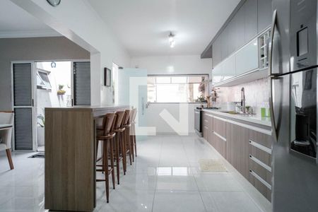 Casa à venda com 3 quartos, 210m² em Jardim Fernandes, São Paulo