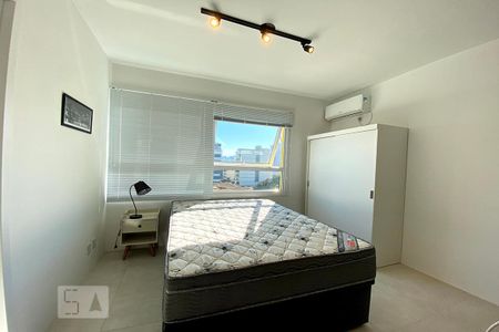 Quarto de kitnet/studio para alugar com 1 quarto, 26m² em Rio Branco, Novo Hamburgo