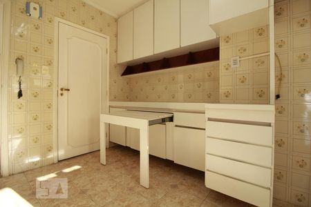 Apartamento para alugar com 98m², 3 quartos e 2 vagasCozinha