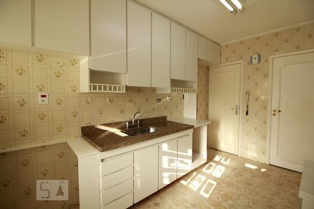Apartamento para alugar com 98m², 3 quartos e 2 vagasCozinha