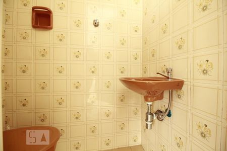 Apartamento para alugar com 98m², 3 quartos e 2 vagasBanheiro de Serviço