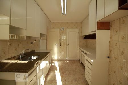 Apartamento para alugar com 98m², 3 quartos e 2 vagasCozinha