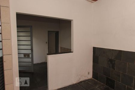Casa à venda com 70m², 2 quartos e 1 vaga Casa à venda com 70m², 2 quartos e 1 vagaCopa