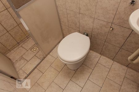 Casa à venda com 70m², 2 quartos e 1 vaga Casa à venda com 70m², 2 quartos e 1 vagaBanheiro