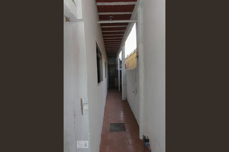 Casa à venda com 70m², 2 quartos e 1 vaga Casa à venda com 70m², 2 quartos e 1 vagaCorredor