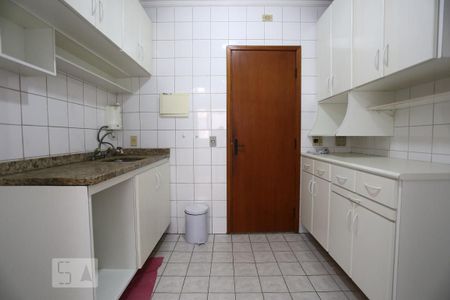 Apartamento à venda com 75m², 3 quartos e 2 vagasCozinha