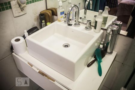 Apartamento à venda com 290m², 4 quartos e 2 vagasBanheiro - Torneira
