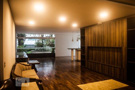 Apartamento à venda com 290m², 4 quartos e 2 vagasÁrea comum - Salão de festas