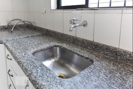 Apartamento para alugar com 68m², 2 quartos e 1 vagaCozinha
