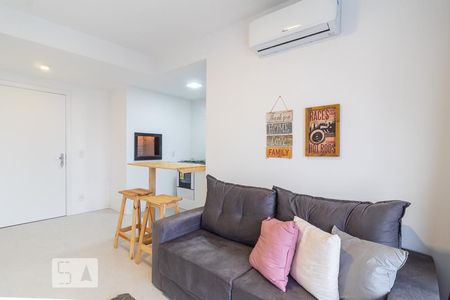 Sala de apartamento para alugar com 1 quarto, 42m² em Jardim do Salso, Porto Alegre