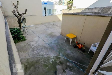 Casa à venda com 150m², 4 quartos e 2 vagasQuintal