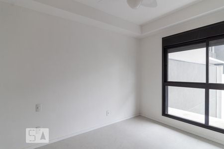 Quarto de apartamento para alugar com 1 quarto, 42m² em Jardim do Salso, Porto Alegre