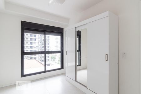 Quarto de apartamento para alugar com 1 quarto, 42m² em Jardim do Salso, Porto Alegre
