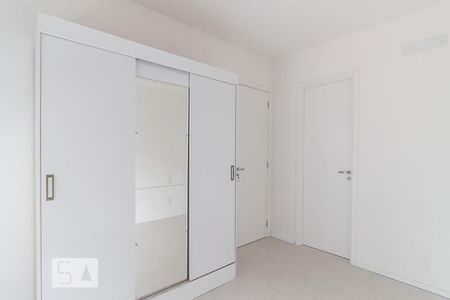 Quarto de apartamento para alugar com 1 quarto, 42m² em Jardim do Salso, Porto Alegre