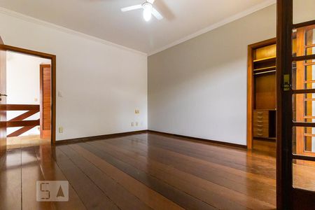Casa à venda com 325m², 4 quartos e 4 vagasQuarto 1 - Suíte